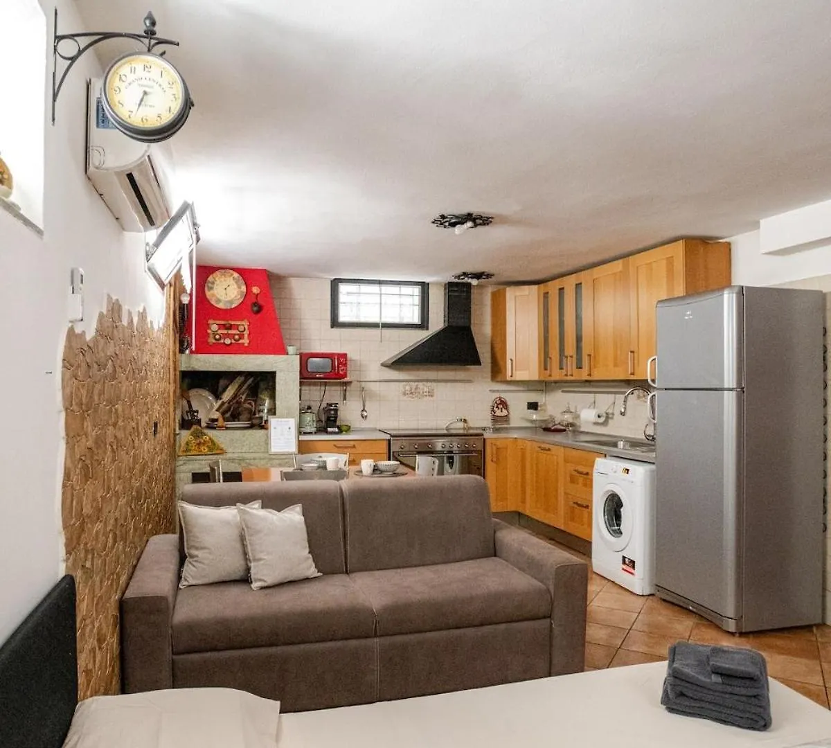 Great Tavern In Milan Apartment
